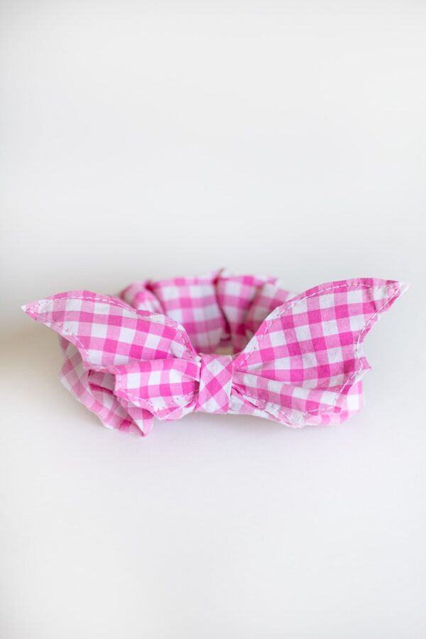 Roosa valge ruuduline scrunchie