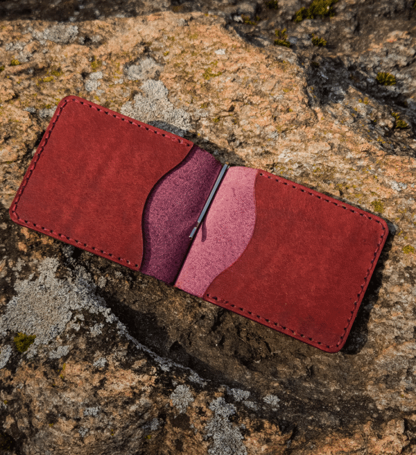 Mustriga Kaarditasku