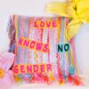 LOVE KNOWS NO GENDER suur diivanipadi