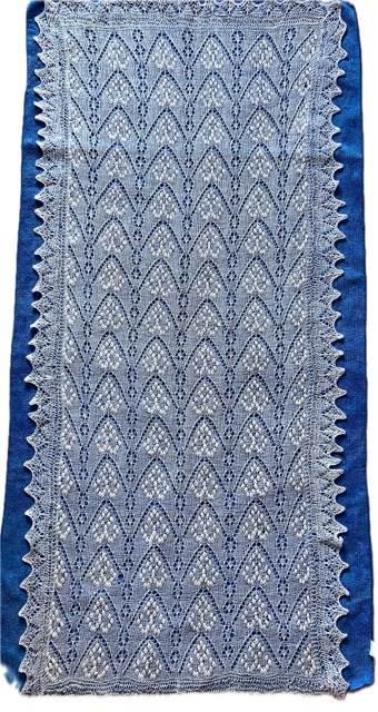 Cometa Luminosa haapsalu sall, käsitööna valminud pitsiline sall