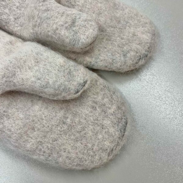 Meriinovillase voodriga villased käpikud