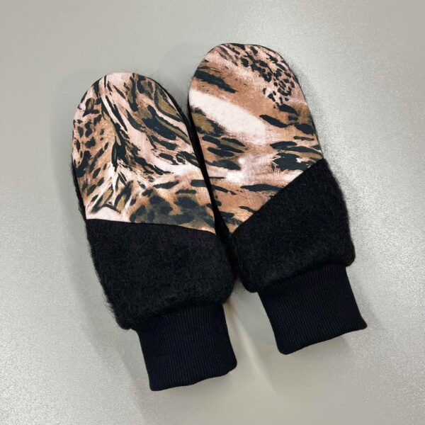 Meriinovillase voodriga villased käpikud