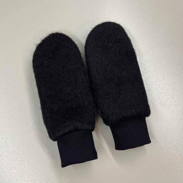 Meriinovillase voodriga villased käpikud