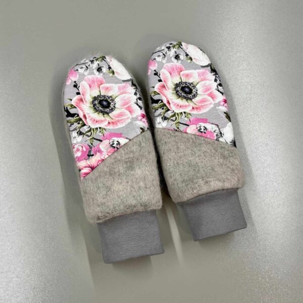 Meriinovillase voodriga villased käpikud