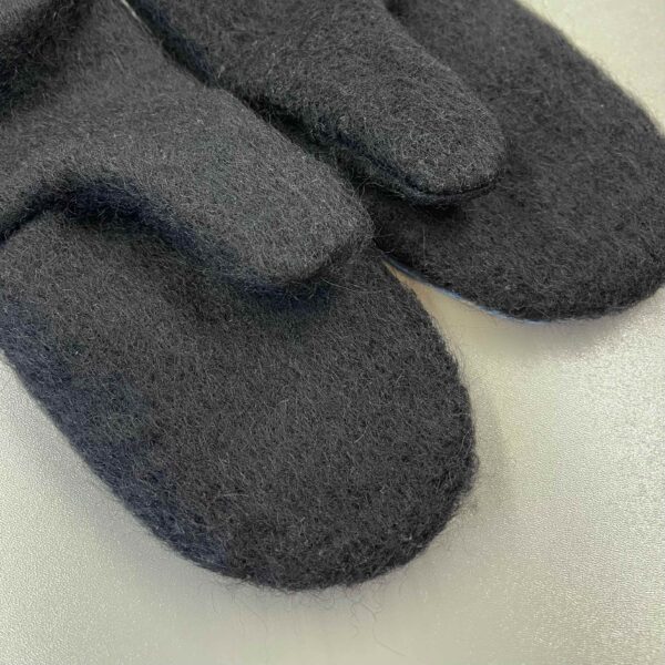 Meriinovillase voodriga villased käpikud