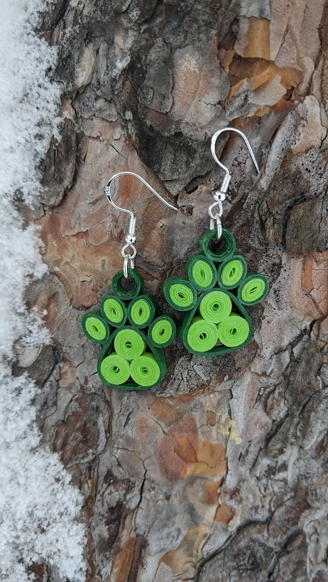 "Käpad" paberist kõrvarõngad