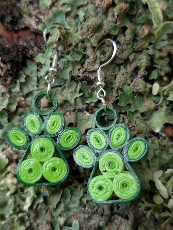 "Käpad" paberist kõrvarõngad