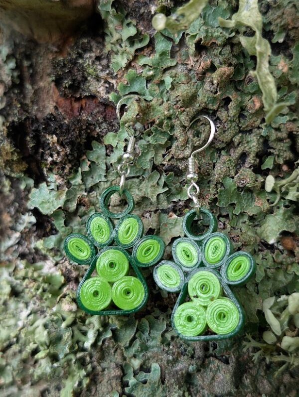 "Käpad" paberist kõrvarõngad