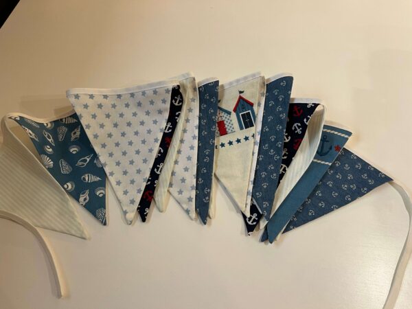 Mere teemaline lipukett